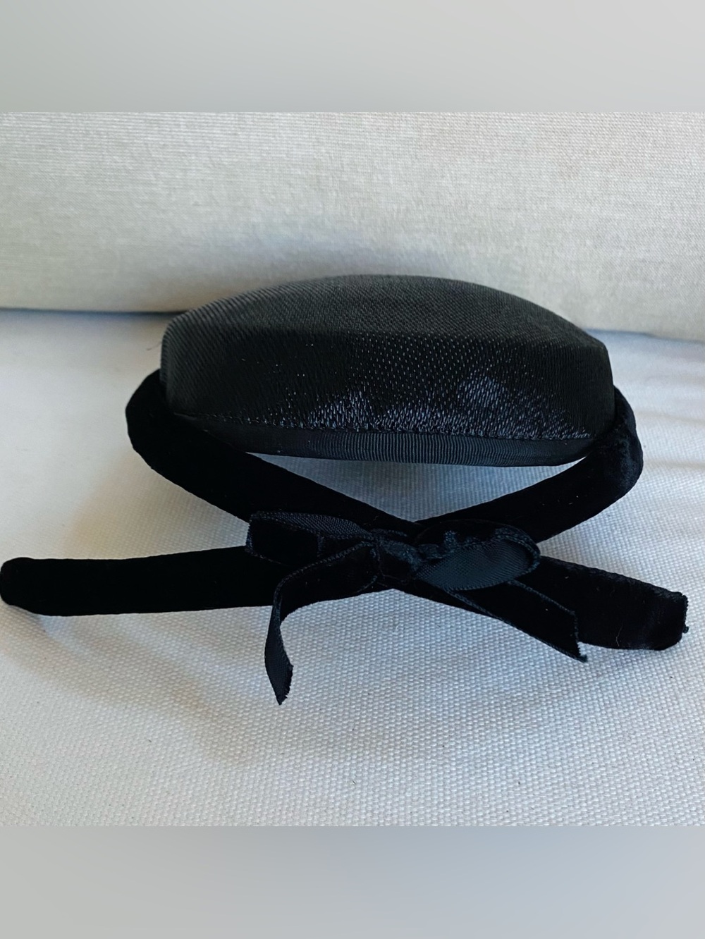 VTG 1950s Fortune 5th Avenue New York Black Pillbox Hat Velvet Bow MCM